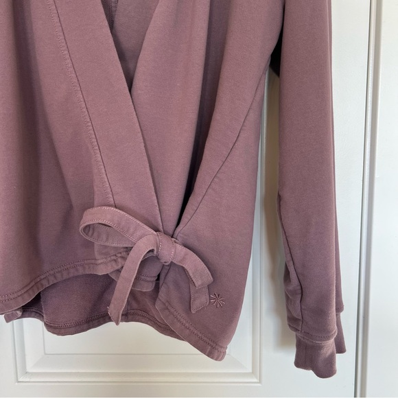 Athleta retroterry wrap sweatshirt in mauve Dusty purple activewear Size M - Picture 5 of 10